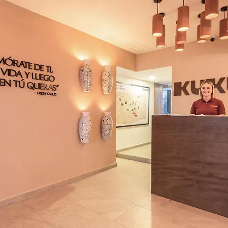 Kukun Insurgentes Roma-3